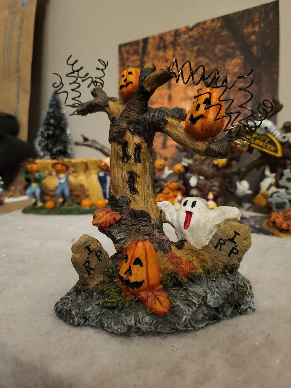 Vintage 2002 MSI Halloween Spooky Haunted Tree Village Figurine –Ghost & Pumpkin